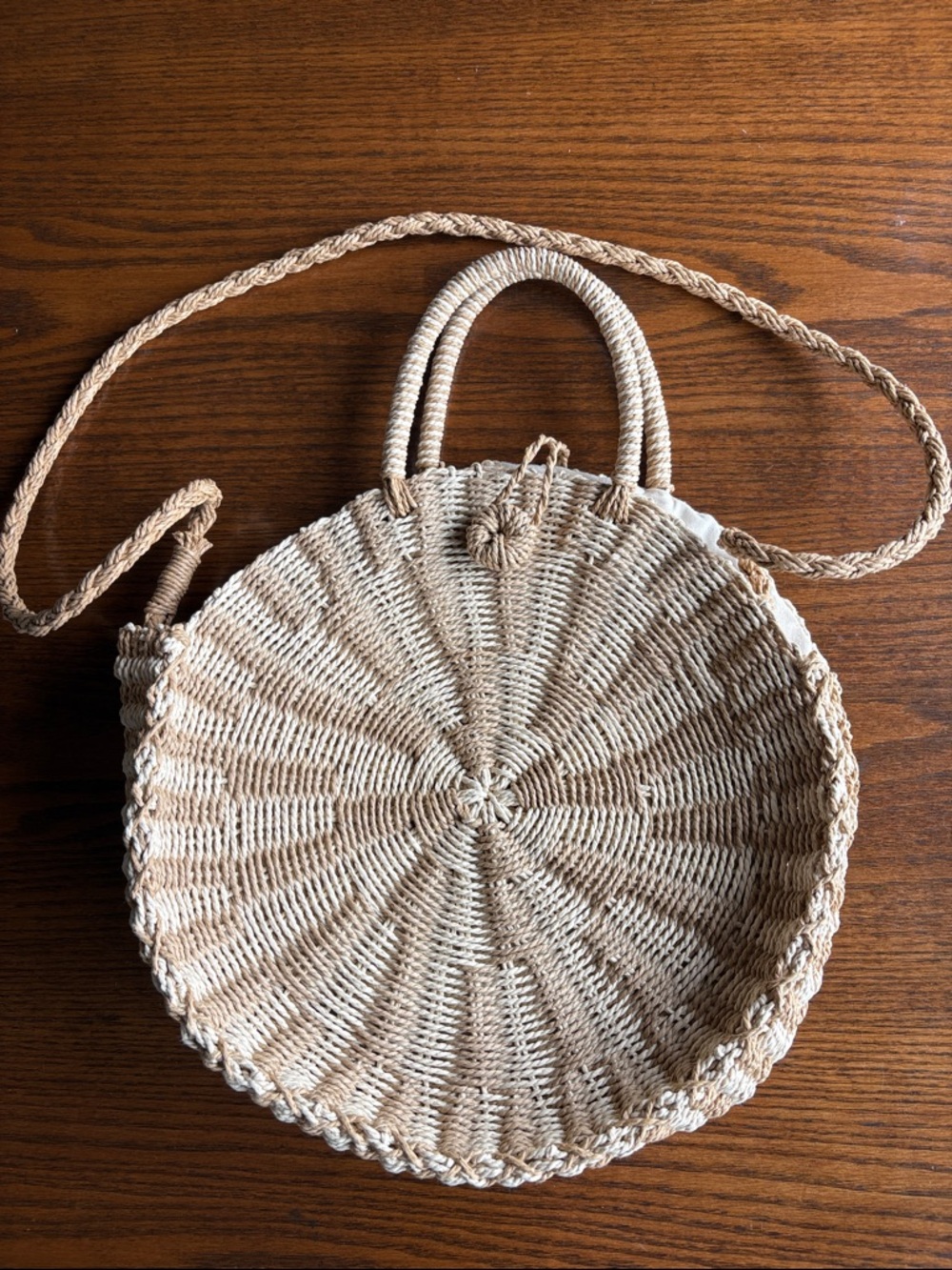Billabong round woven straw/raffia beige +tan bag w cloth lining long strap EUC